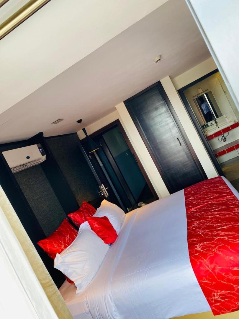 Boun'S Hotel Yaoundé 外观 照片