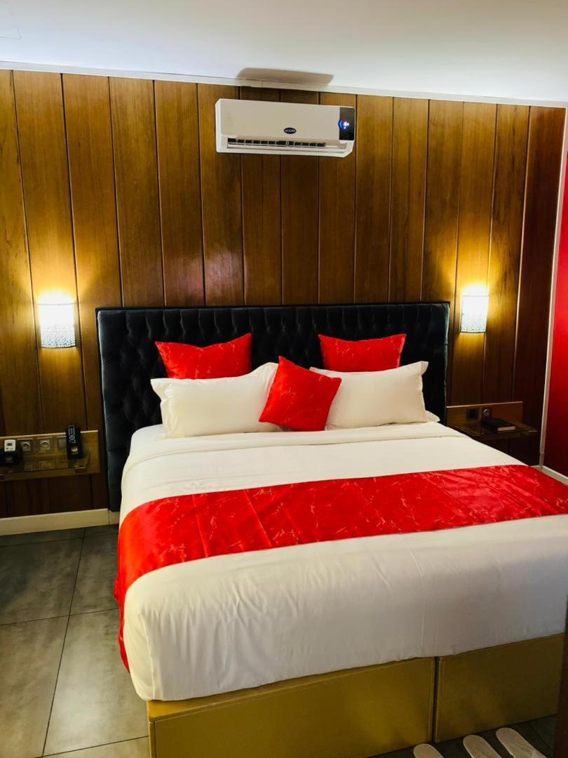 Boun'S Hotel Yaoundé 外观 照片